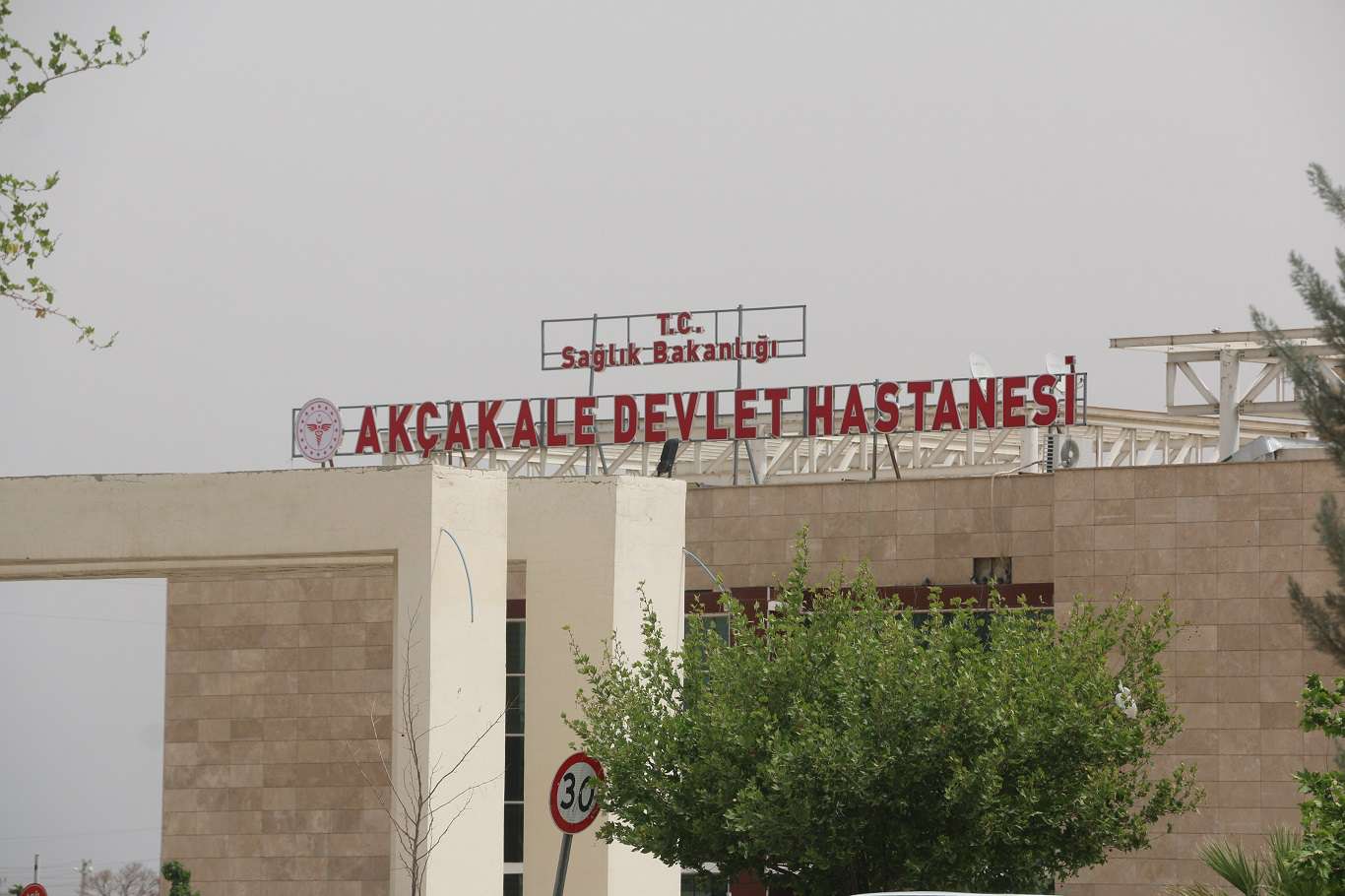 Şanlıurfa'da hastane önünde silahlı saldırıya uğrayan şahıs öldü
